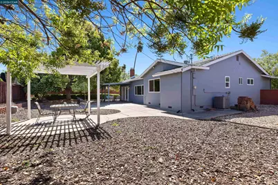 1724 Carriage Dr, Walnut Creek, CA 94598 - Photo 50