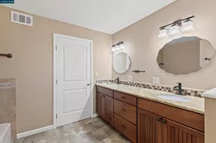 1724 Carriage Dr, Walnut Creek, CA 94598 - Photo 26