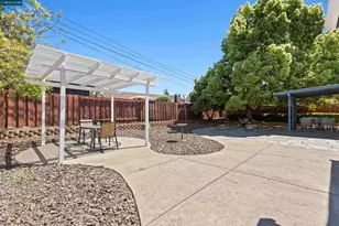 1724 Carriage Dr, Walnut Creek, CA 94598 - Photo 52