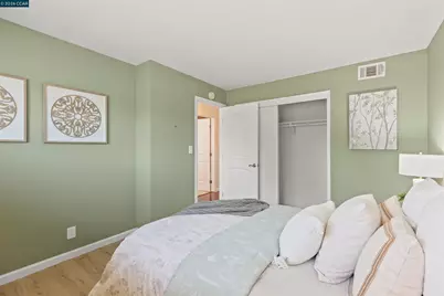 1724 Carriage Dr, Walnut Creek, CA 94598 - Photo 32