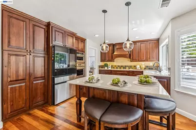 2426 Tapestry Way, Pleasanton, CA 94566 - Photo 14