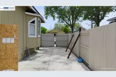 742 4th St, Hollister, CA 95023 - Photo 8