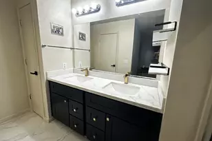 15055 Hollyhock Ct, Lathrop, CA 95330 - Photo 10