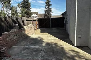 15055 Hollyhock Ct, Lathrop, CA 95330 - Photo 4