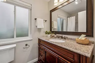 18 North Cir, Oakland, CA 94611 - Photo 48