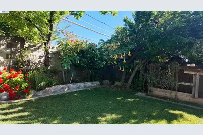 9957 Nebula Way, Sacramento, CA 95827 - Photo 18