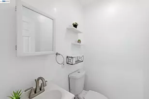 84 Oakes Blvd, San Leandro, CA 94577 - Photo 24