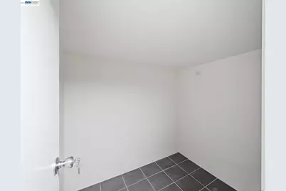 84 Oakes Blvd, San Leandro, CA 94577 - Photo 38