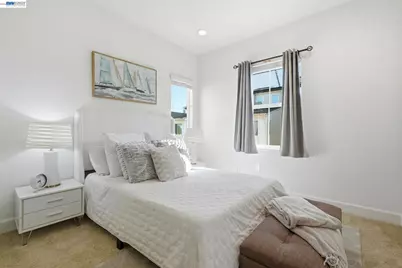 8553 Schooner Way, Newark, CA 94560 - Photo 16