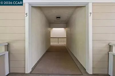 3341 Tice Creek Dr #5, Walnut Creek, CA 94595 - Photo 2