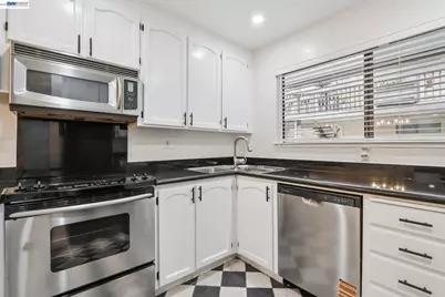 99 Cleaveland Rd #15, Pleasant Hill, CA 94523 - Photo 10