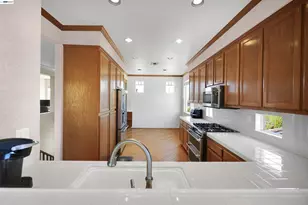 5810 Gold Creek Dr, Castro Valley, CA 94552 - Photo 8
