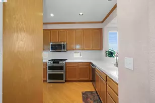 5810 Gold Creek Dr, Castro Valley, CA 94552 - Photo 8