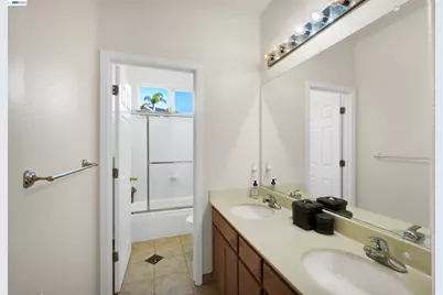 5810 Gold Creek Dr, Castro Valley, CA 94552 - Photo 32