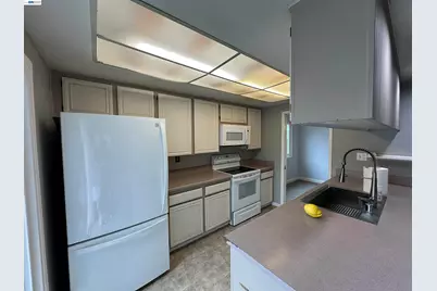 4565 Wildcat Ln, Concord, CA 94521 - Photo 2