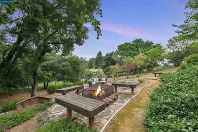 975 Calle Verde, Martinez, CA 94553 - Photo 44