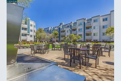 6400 Christie Ave #2202, Emeryville, CA 94608 - Photo 34