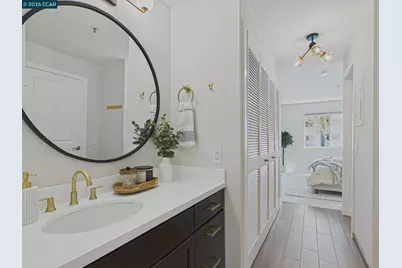 6400 Christie Ave #2202, Emeryville, CA 94608 - Photo 18