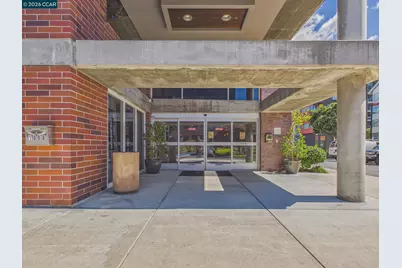 6400 Christie Ave #2202, Emeryville, CA 94608 - Photo 24