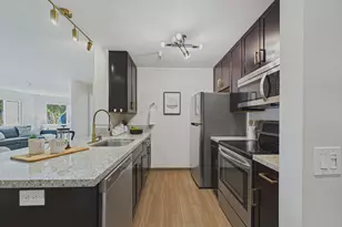 6400 Christie Ave, Emeryville, CA 94608 - Photo 8