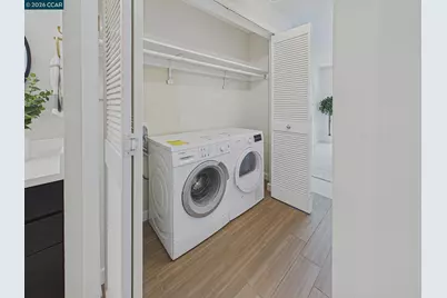 6400 Christie Ave #2202, Emeryville, CA 94608 - Photo 20