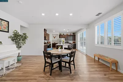 1655 Apricot Ct, Dixon, CA 95620 - Photo 10