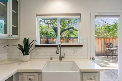 90 Laurel Dr, Danville, CA 94526 - Photo 12