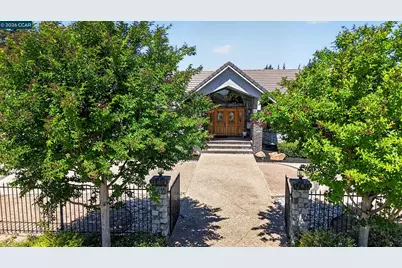 139 Loren Ln, Oakley, CA 94561 - Photo 2