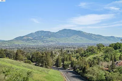 471 Ridgeview Dr, Pleasant Hill, CA 94523 - Photo 34