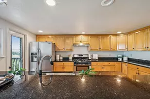 471 Ridgeview Dr, Pleasant Hill, CA 94523 - Photo 14