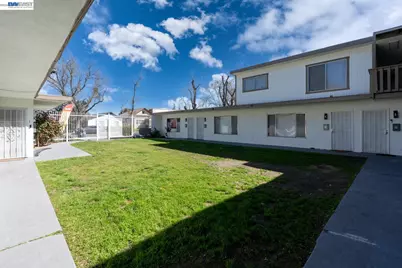 132 18th St, Merced, CA 95340 - Photo 12