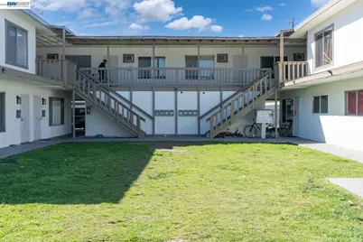 132 18th St, Merced, CA 95340 - Photo 8