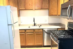 582 H St, Benicia, CA 94510 - Photo 4