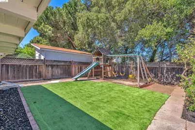 4352 Gem Ave, Castro Valley, CA 94546 - Photo 24