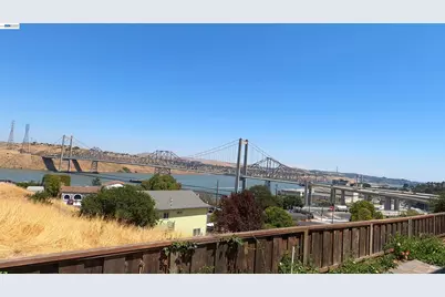 104 Bridgeview Ct, Crockett, CA 94525 - Photo 8