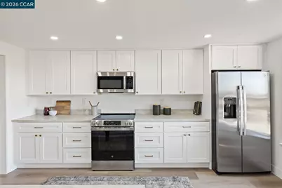 2419 Hill View Ln, Pinole, CA 94564 - Photo 20