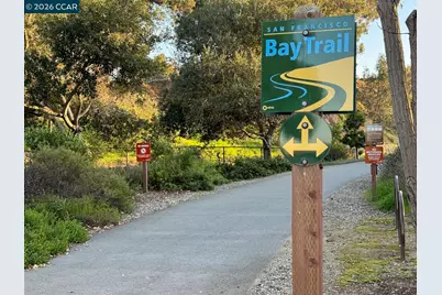 2419 Hill View Ln, Pinole, CA 94564 - Photo 50