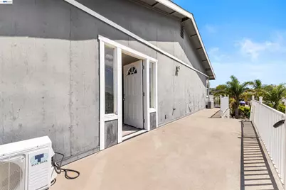 2102 Overhill Rd, Concord, CA 94520 - Photo 10