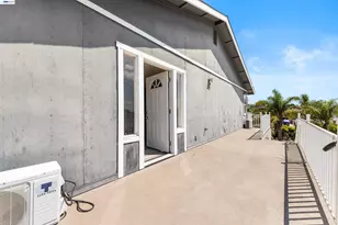 2102 Overhill Rd, Concord, CA 94520 - Photo 10