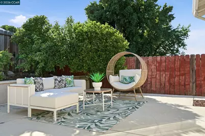 2313 Panoramic Dr, Concord, CA 94520 - Photo 38