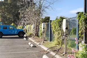 15 Marina Lakes Dr, Richmond, CA 94804 - Photo 24