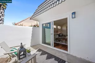 425 Glacier Dr, Martinez, CA 94553 - Photo 8