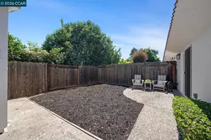 425 Glacier Dr, Martinez, CA 94553 - Photo 26