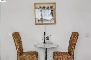 811 York St, Oakland, CA 94610 - Photo 4