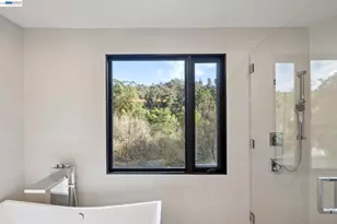 3 West Cir, Oakland, CA 94611 - Photo 32