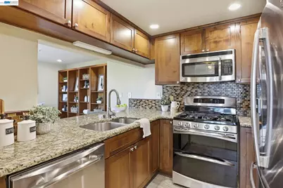 21103 Gary Dr #215, Hayward, CA 94546 - Photo 16