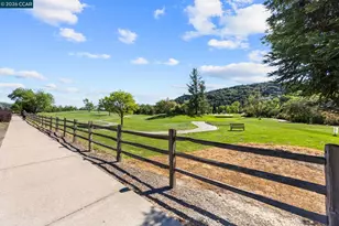 36 Miramonte Dr, Moraga, CA 94556 - Photo 24