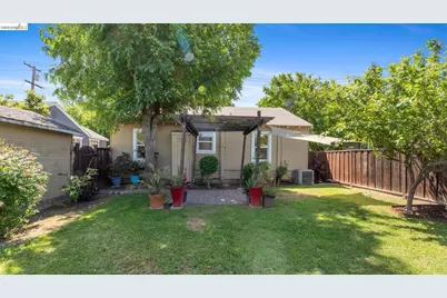 345 Carlton Way, Tracy, CA 95376 - Photo 18