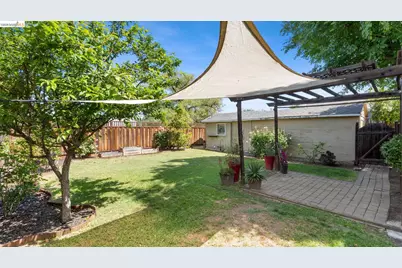 345 Carlton Way, Tracy, CA 95376 - Photo 20