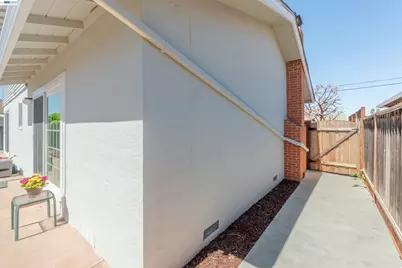 2364 Driftwood Way, San Leandro, CA 94577 - Photo 40